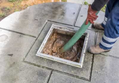 pompage fosse septique Seine et Marne 77 pompage fosse septique Seine et Marne 77